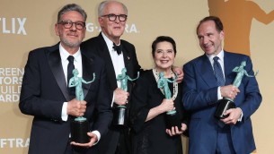 'Conclave' trionfa ai Sag Awards, premiati anche Chalamet e Moore