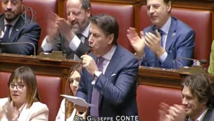 Conte a Meloni: "Denuncio vostra grave inadeguatezza"