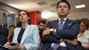 Conte: "Io con Schlein se lei si libera di cacicchi e capibastone"