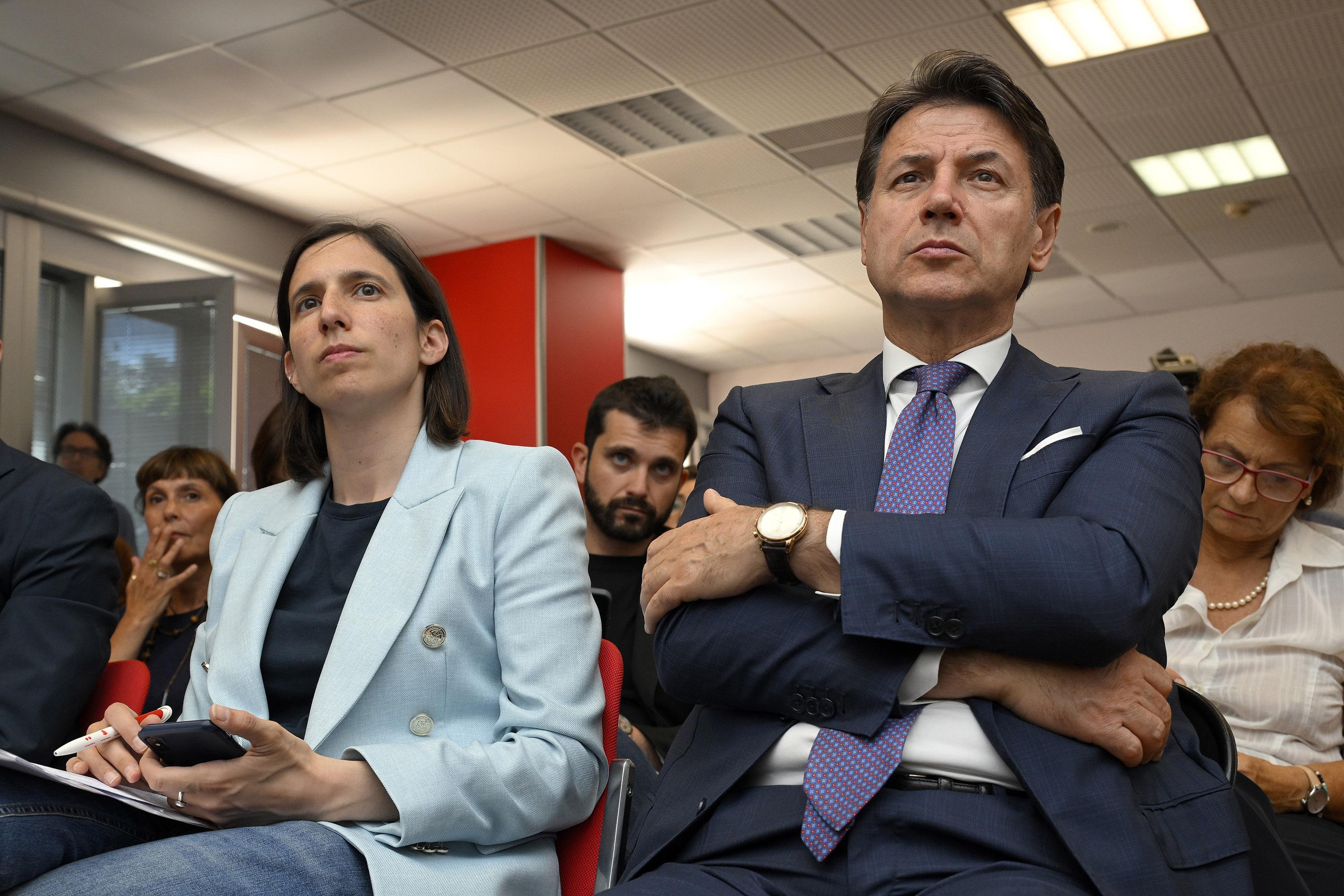 Conte: "Io con Schlein se lei si libera di cacicchi e capibastone"