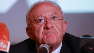 Coprifuoco, De Luca contro Lega: "Raccolta firme stupidaggine"