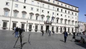 Coprifuoco Italia e riaperture, decisioni settimana prossima