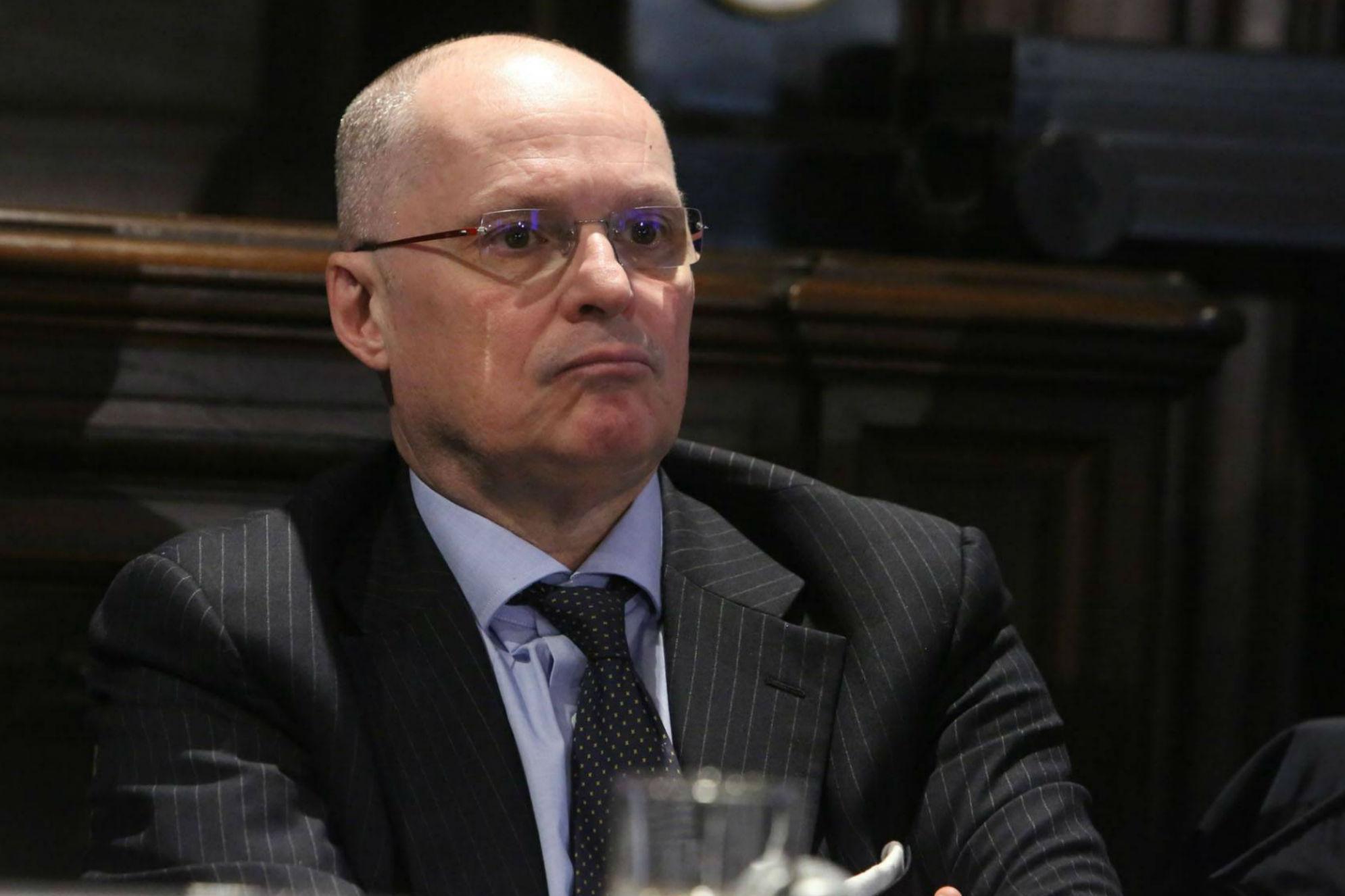 Coprifuoco Italia, Ricciardi: "Via il 2 giugno se continuiamo così"