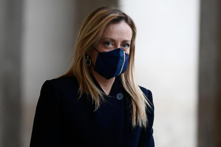 Coprifuoco, Meloni: "Nemmeno il terribile Conte è arrivato a tanto"