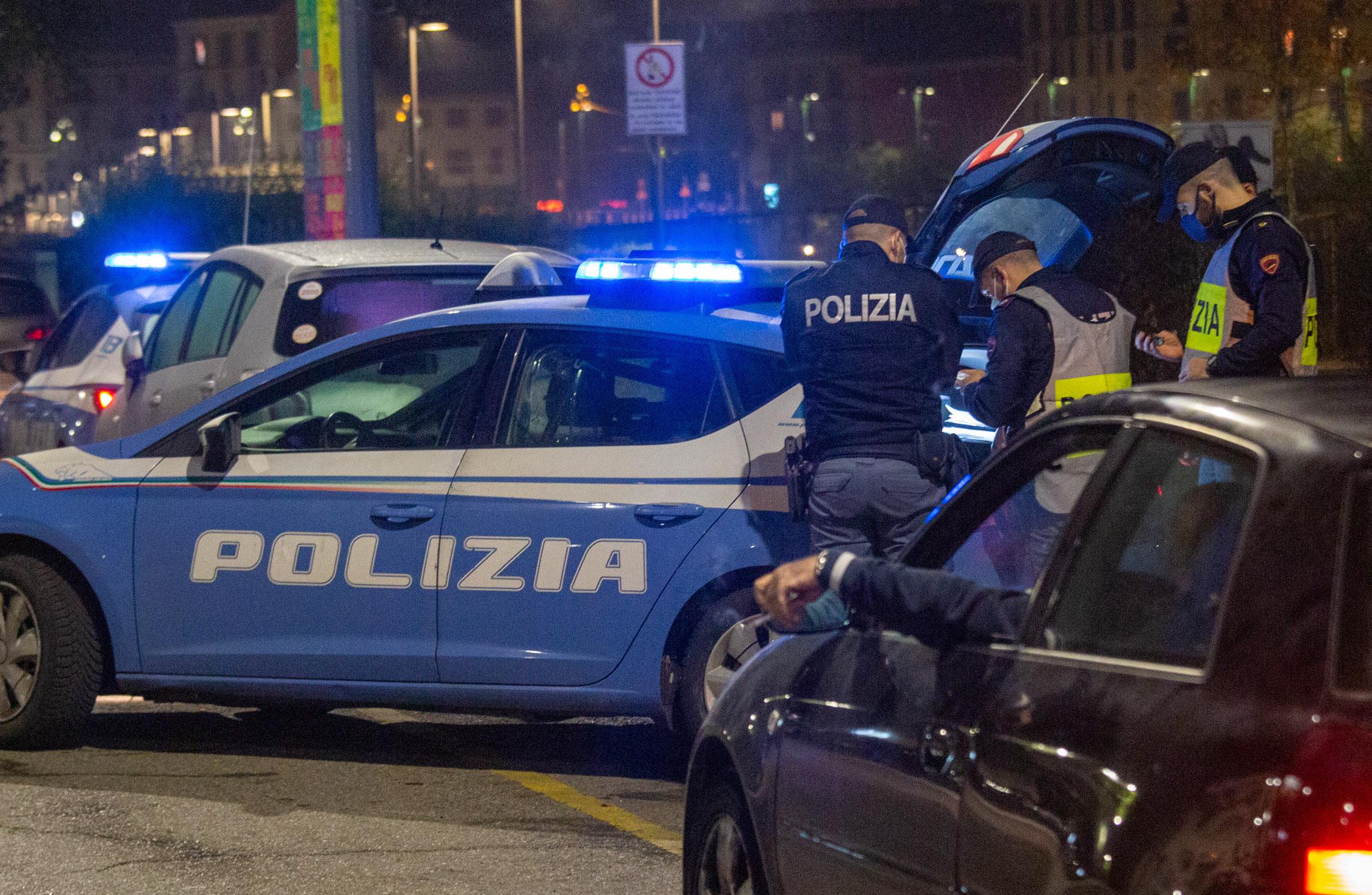 Coprifuoco, Pregliasco: "Agire per step fino a portarlo alle 24"