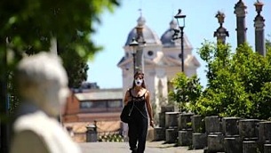 coronavirus_roma_donna_fg