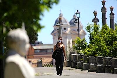 coronavirus_roma_donna_fg