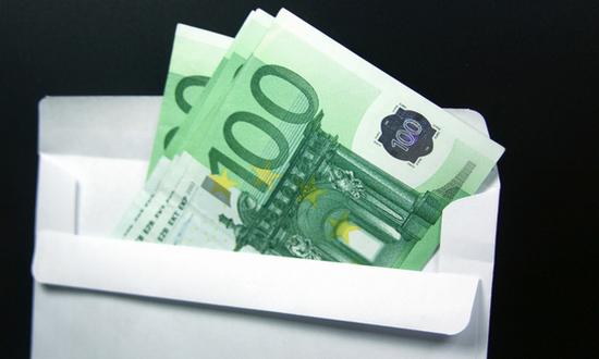Corruzione, casa svenduta all'asta dopo fallimento: la denuncia
