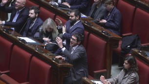Cospito, bagarre in Aula alla Camera: cosa è successo