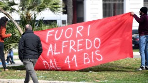 Cospito trasferito di nuovo in ospedale