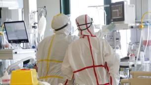 Covid, 328 medici morti in Italia