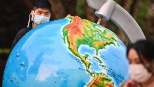 Covid, 500mila casi in un giorno nel mondo