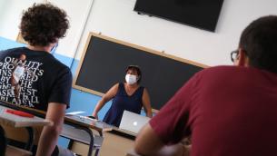 Covid, Abrignani: "Obbligo vaccino per i prof, la scuola ci preoccupa"