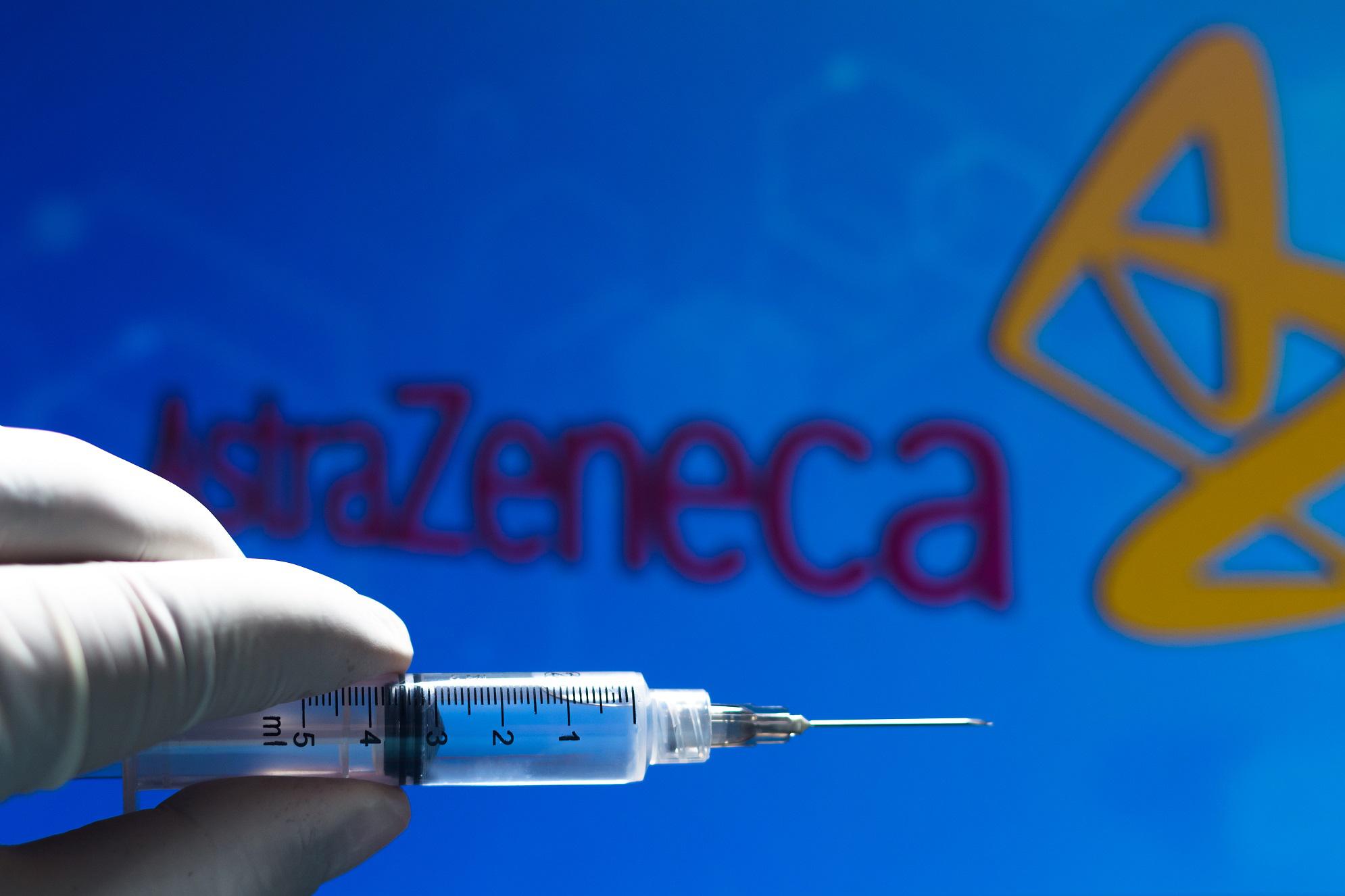 Covid, AstraZeneca: "Puntiamo a nuovi vaccini contro varianti"