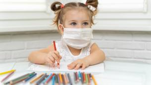 Covid bambini, pediatra: "Mascherine dai 3 anni"