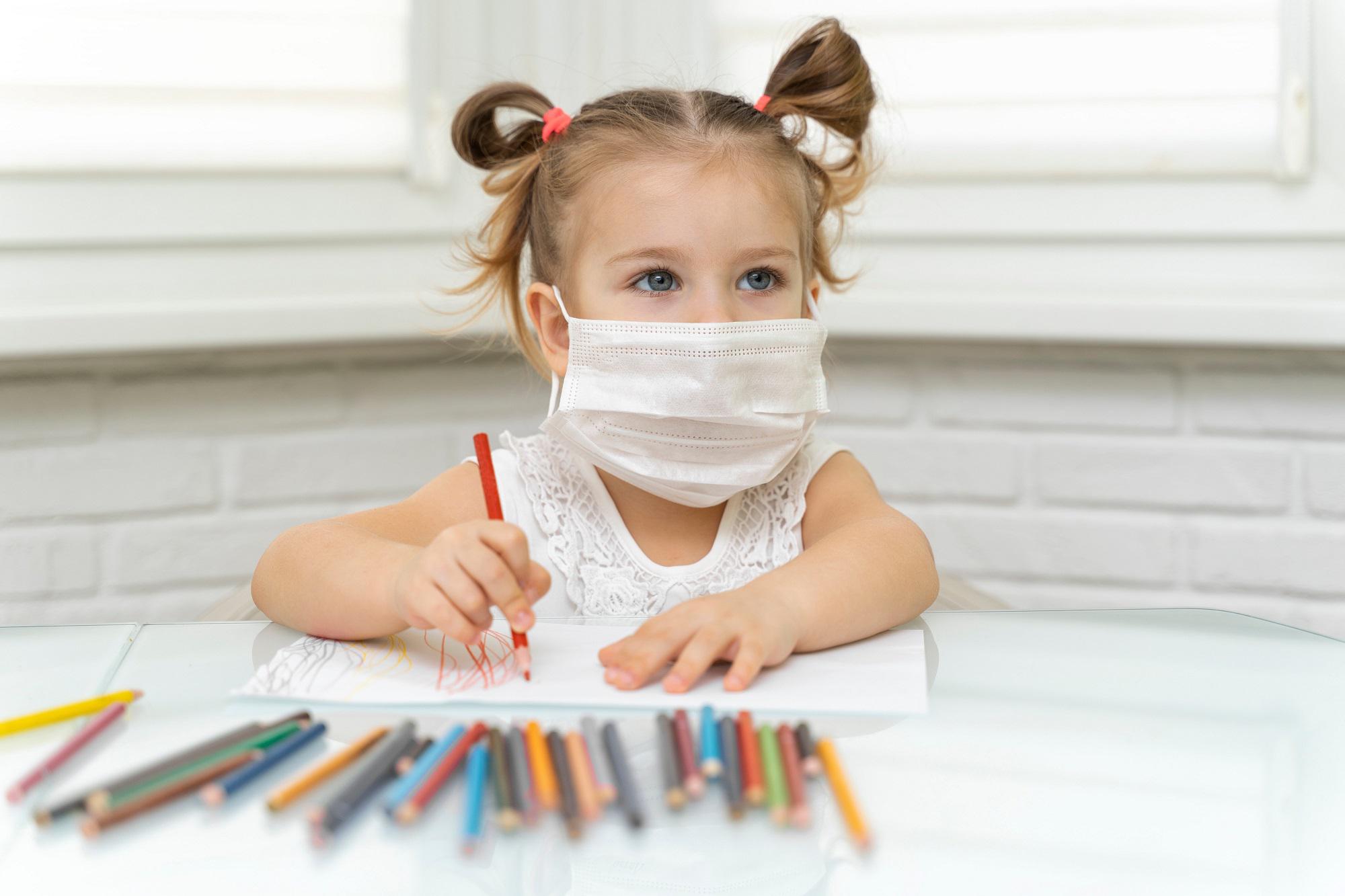 Covid bambini, pediatra: "Mascherine dai 3 anni"