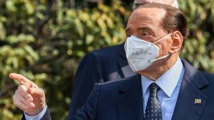 Covid, Berlusconi: "Varianti pericolose, inaccettabile rifiuto del vaccino"
