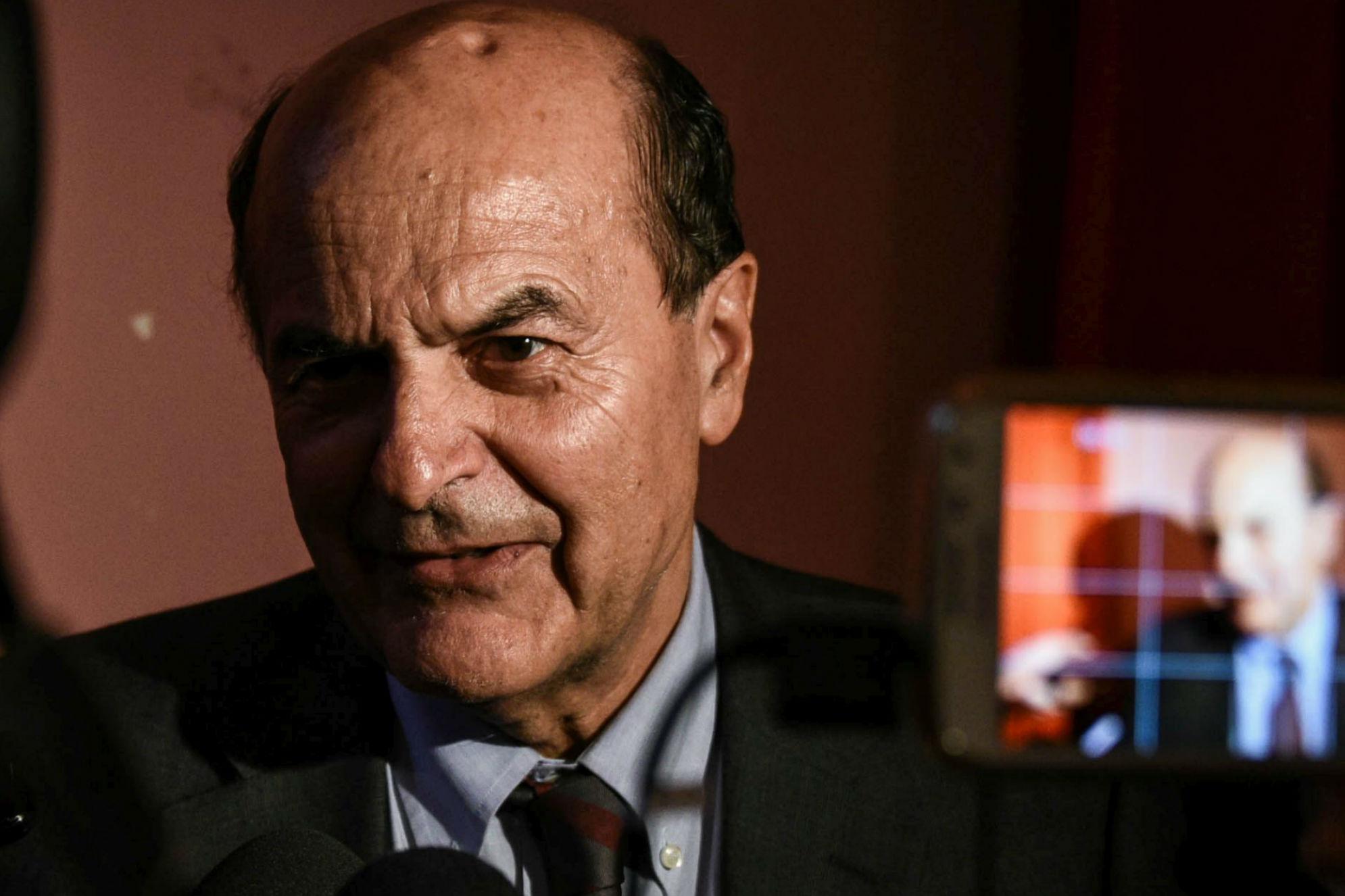 Covid, Bersani: "Renzi su coprifuoco? Solite coglion..