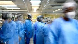Covid Brasile, superati 500mila morti