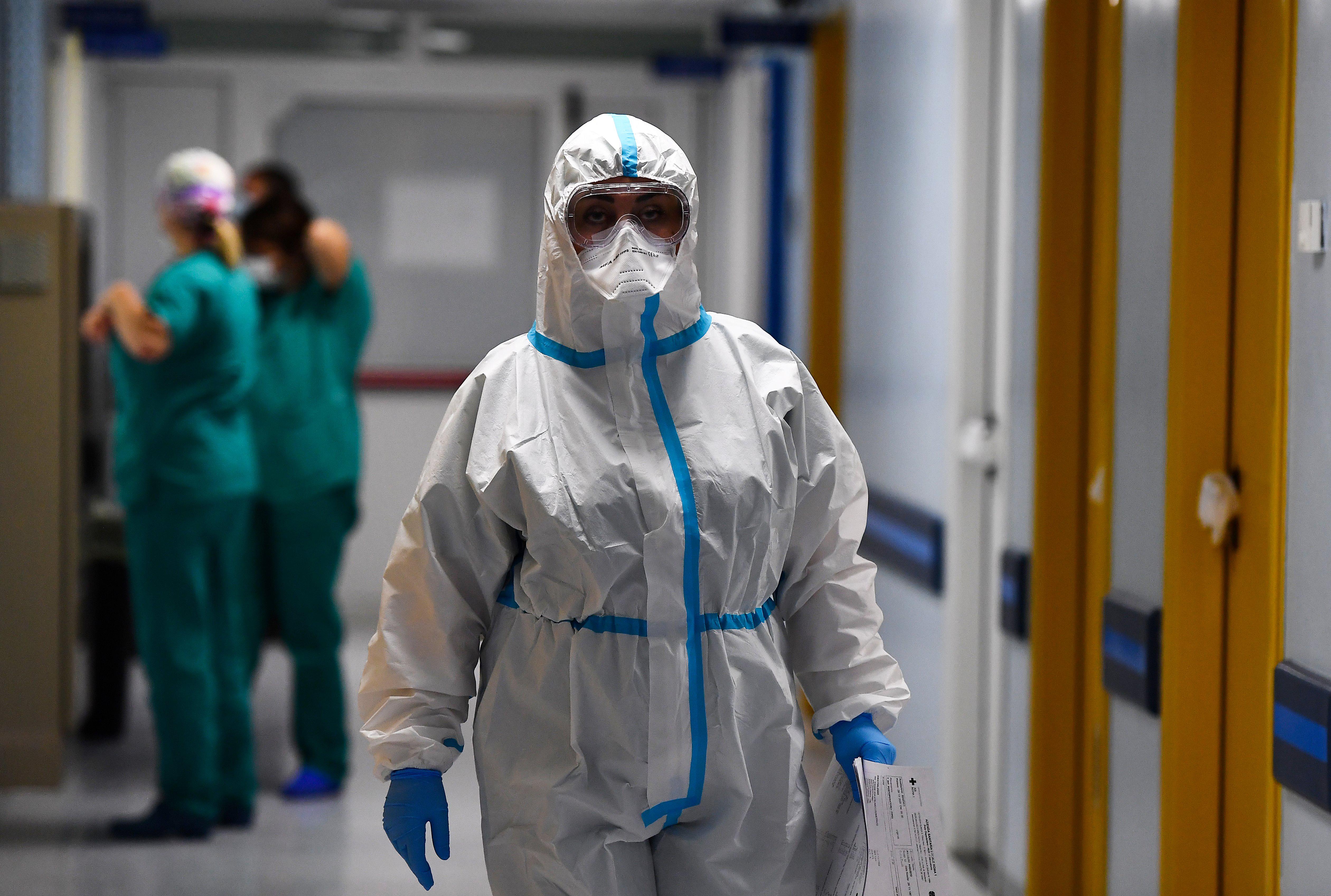 Covid, calo memoria e 'nebbia mentale': le conseguenze del virus