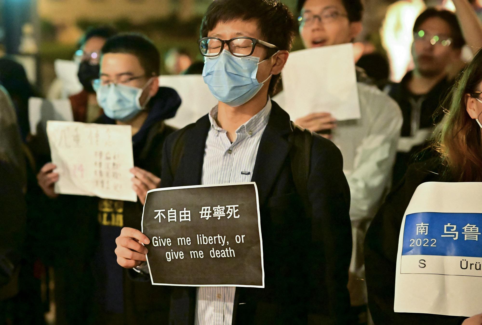 Covid Cina, polizia blinda le città: si ferma la protesta