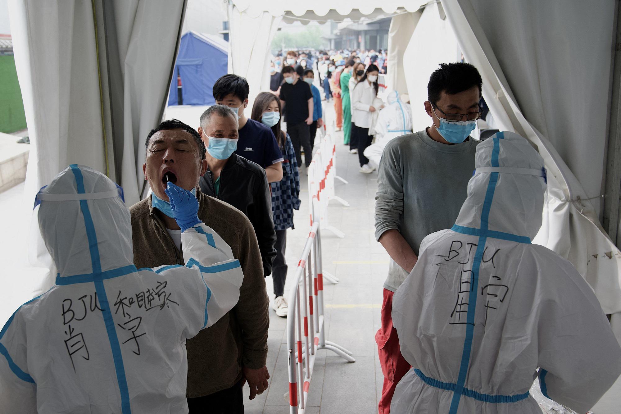 Covid, Cina: "Sempre trasparenti su numero morti e dati virus"