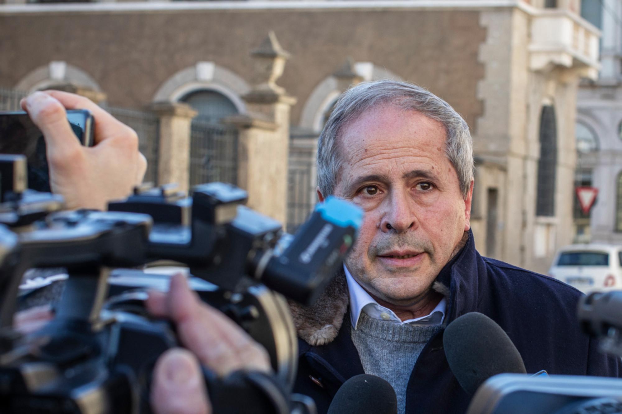 Covid, Crisanti: "E' sparito più del Pd grazie ai vaccini"