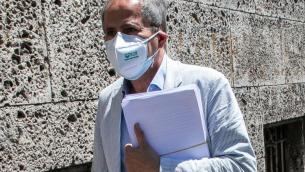 Covid, Crisanti: "Terza dose vaccino per non finire come Gb"