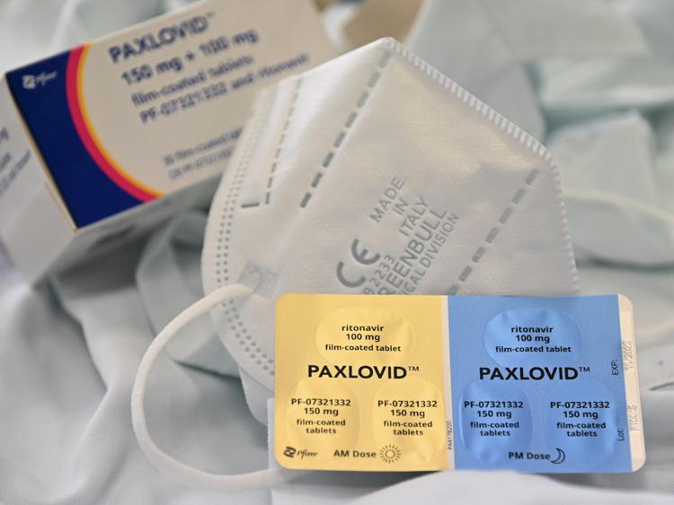 Covid, "dal 16 maggio Paxlovid in farmacie Lombardia"