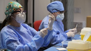 Covid di nuovo in aumento in Italia, ipotesi open day vaccino
