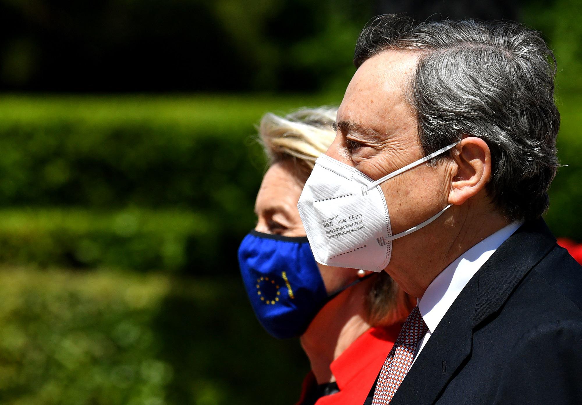 Covid, Draghi: "Vaccinare il mondo e farlo velocemente"