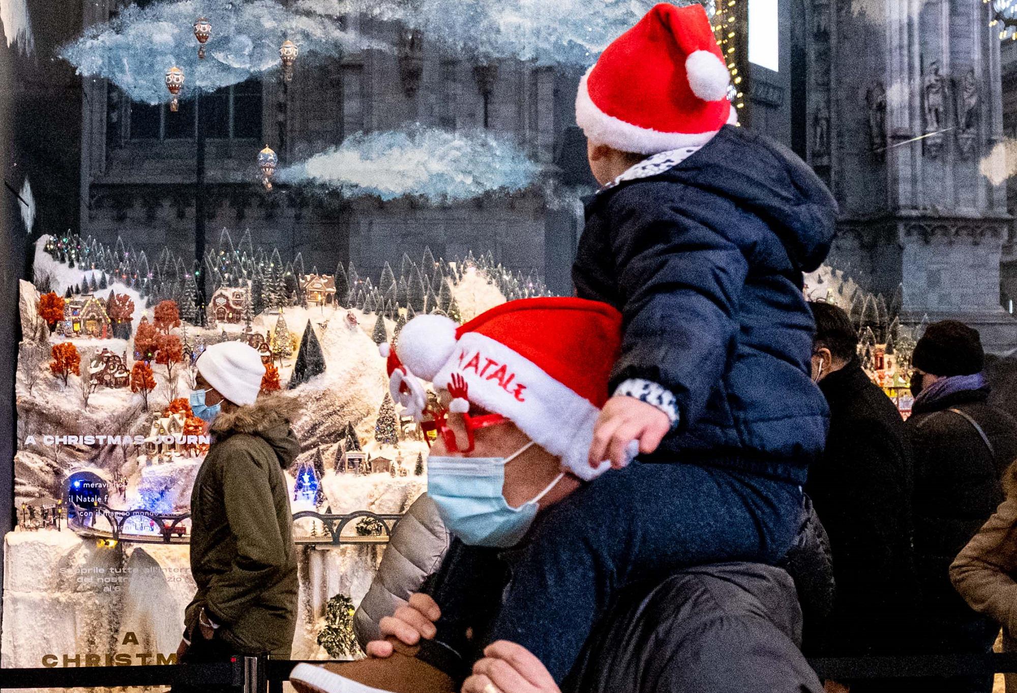 Covid e Natale, Speranza: "Vaccini e comportamenti decisivi"