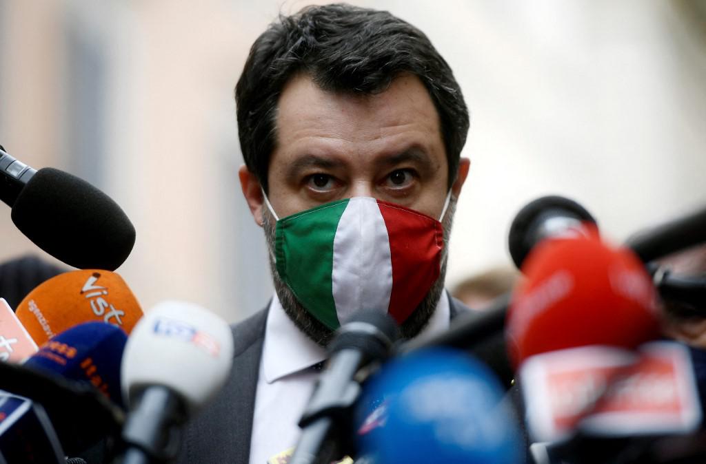 Covid e ristoranti, Salvini: "Stop a ridicola limitazione dei 4 a tavola"