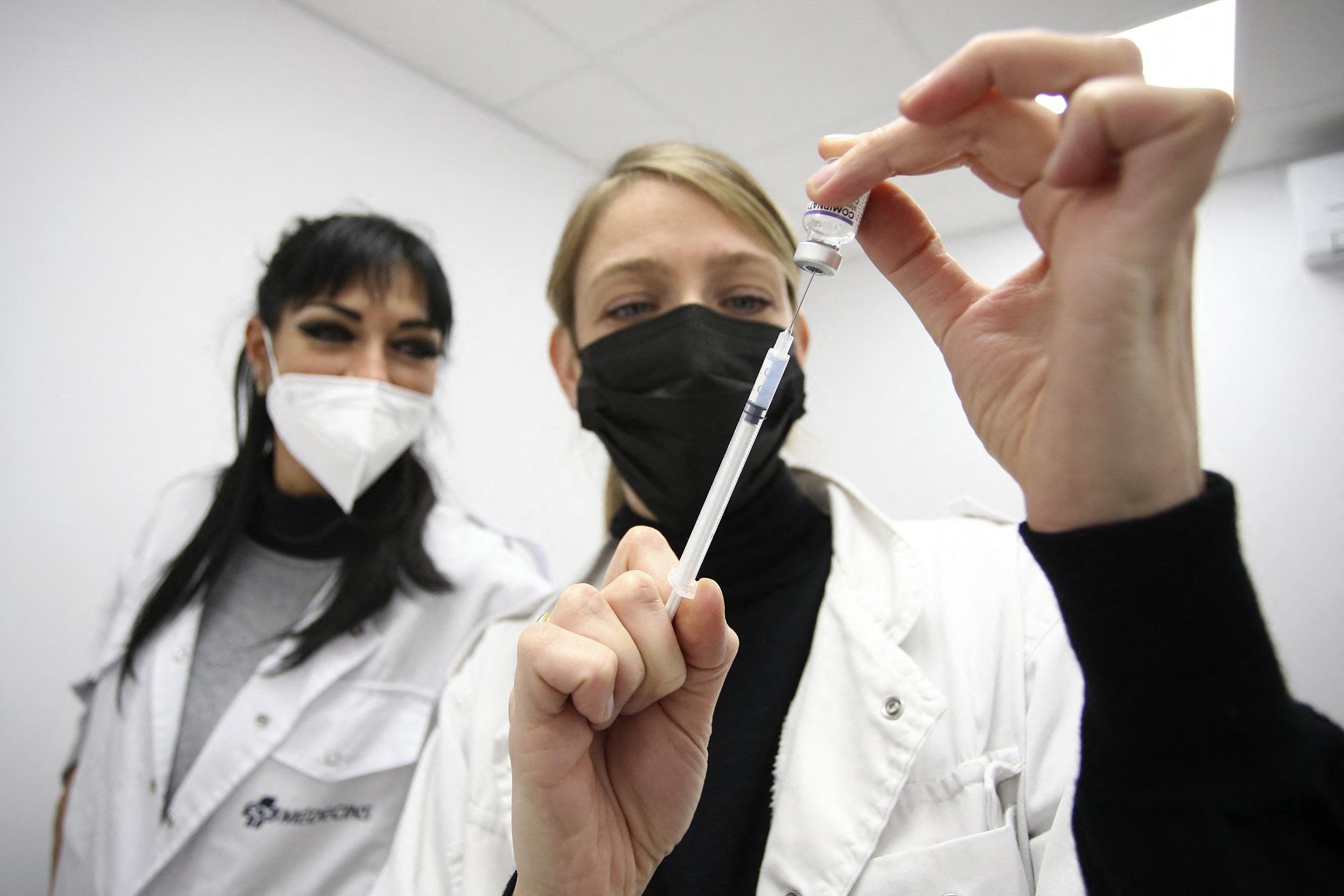 Covid Francia, governo non imporrà obbligo vaccinale