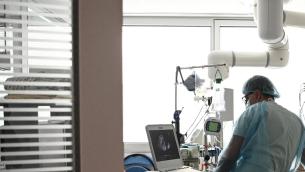 Covid Francia, nuovo record di ricoveri in terapia intensiva