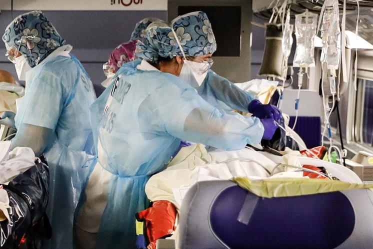 Covid Francia oggi, oltre 206mila contagi in un giorno