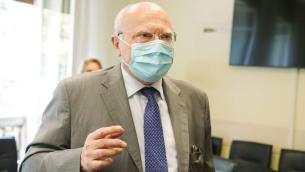 Covid, Galli: "Finché circola in under 40 non ne usciamo"