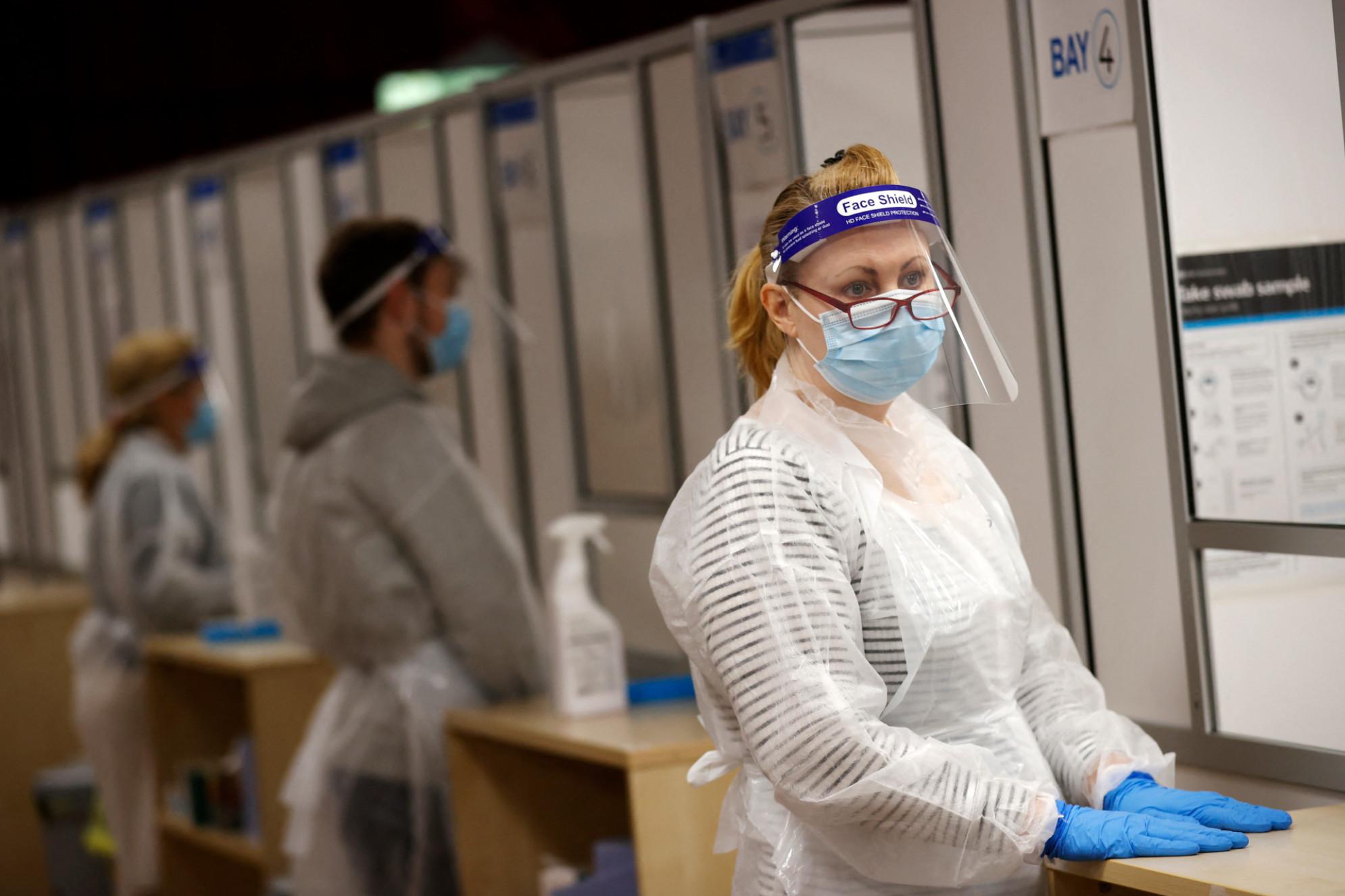 Covid Gb, allarme per combinazione con influenza: si temono 60mila morti