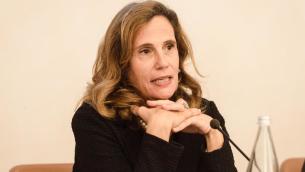 Covid, Ilaria Capua: "Virus non andrà via nemmeno con vaccino"