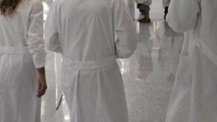 Covid, in Italia sospesi 767 medici senza vaccino