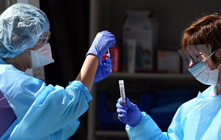 Covid Italia, 1 milione di contagi in 30 giorni: report Altems