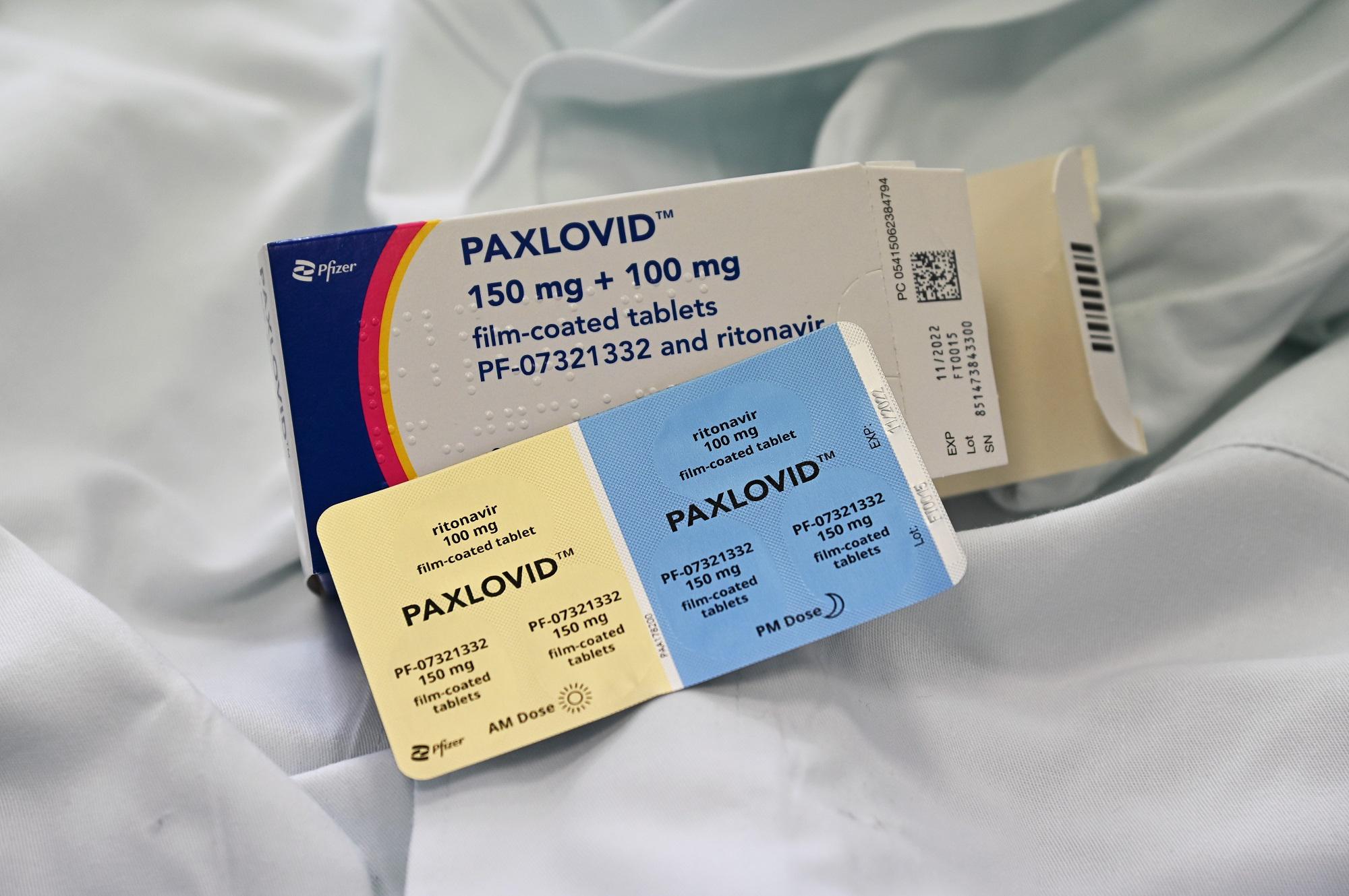 Covid Italia, antivirali dal medico di famiglia: oggi via libera Cts Aifa