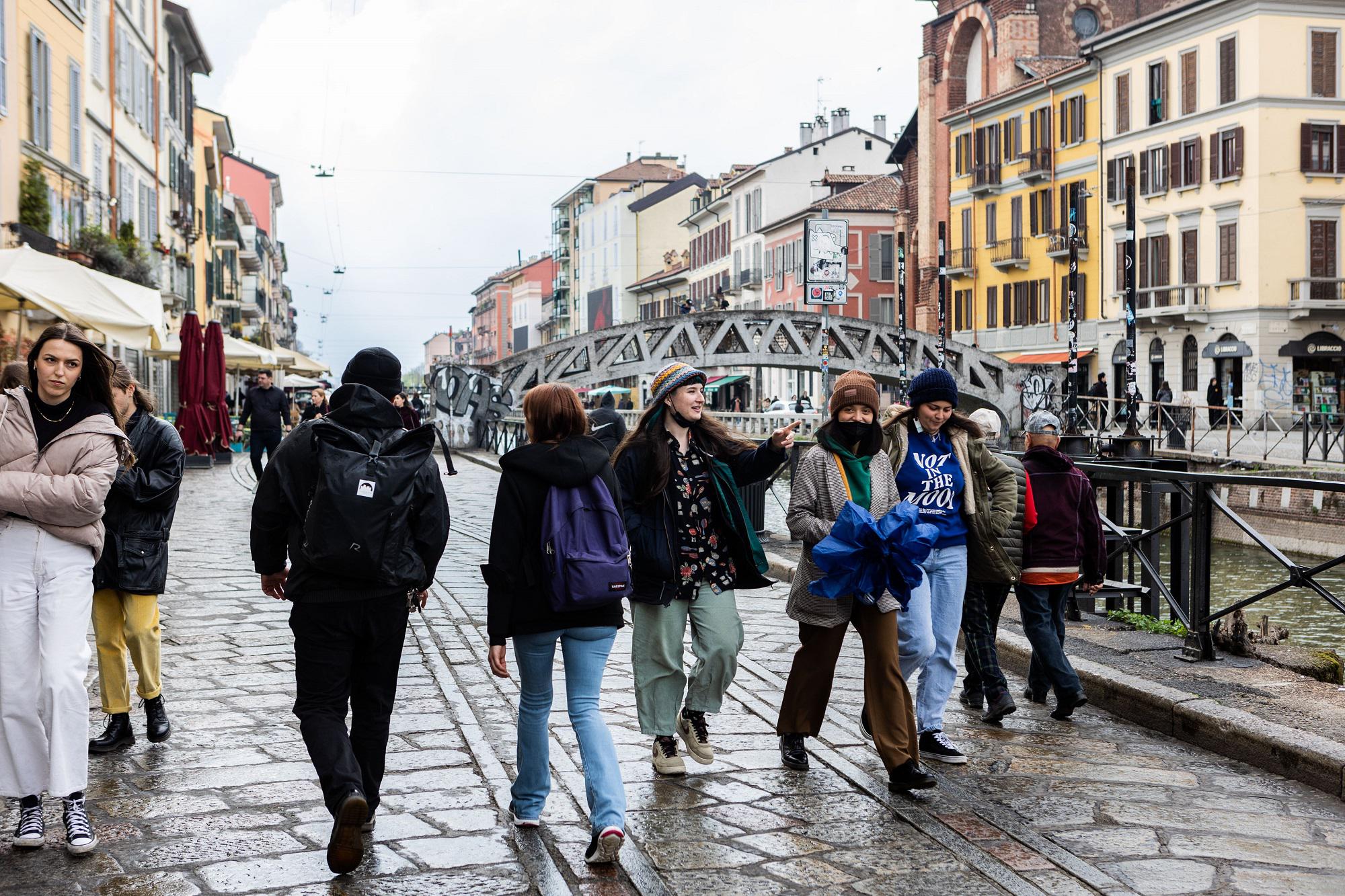 Covid Italia, aumentano Rt e ricoveri: incidenza stabile