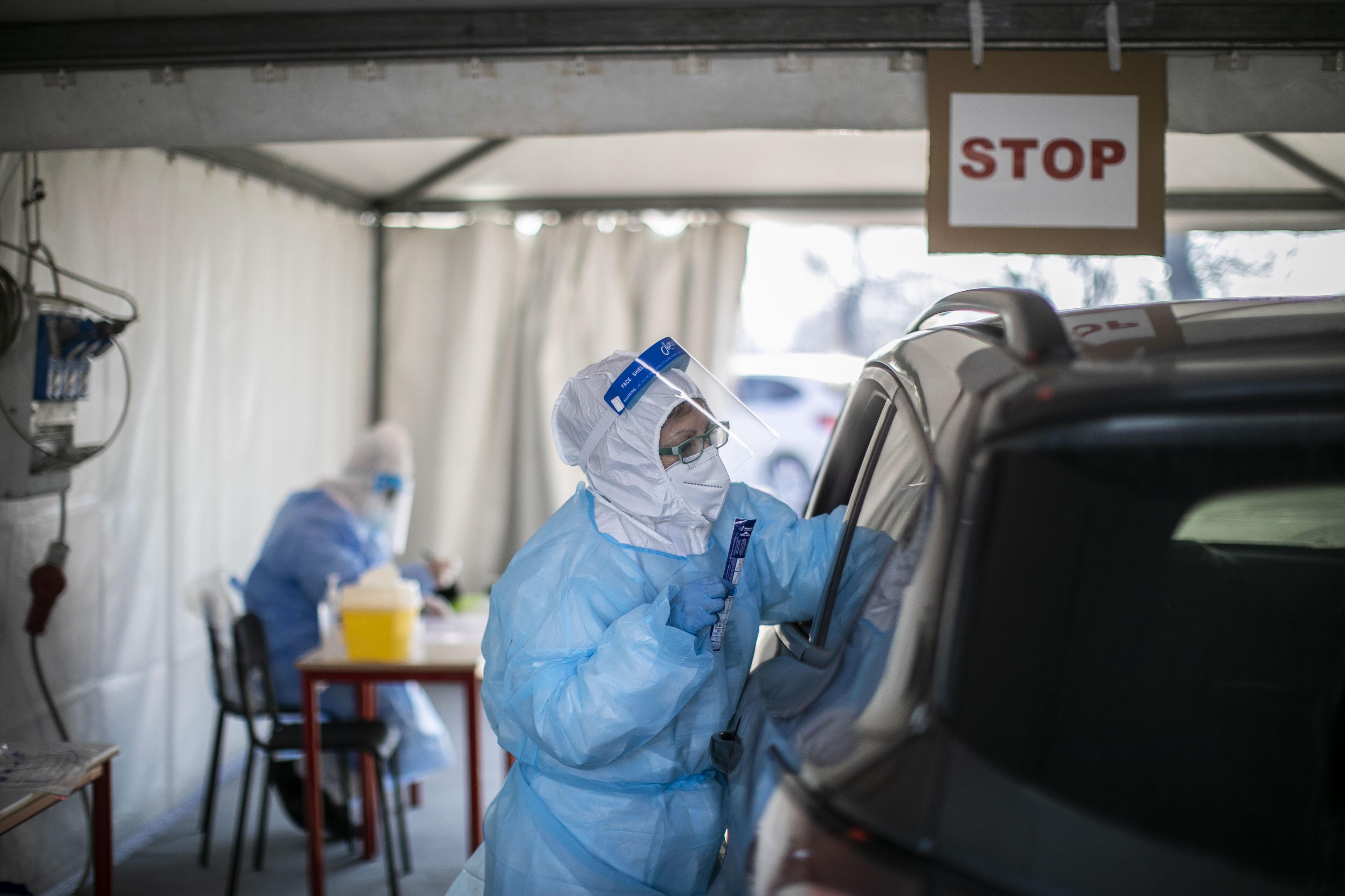 Covid Italia, Brusaferro: "Decrescita in tutte le Regioni e Province"