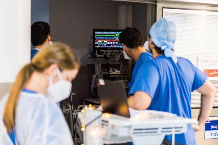 Covid Italia, da 9 a 10 le regioni con ricoveri sopra al 15%