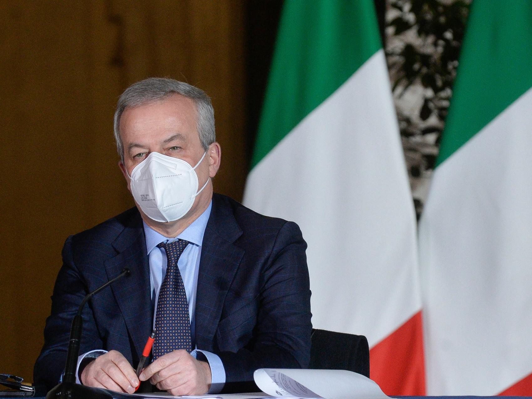 Covid Italia, Locatelli: "Possibile immunità di gregge ad agosto-settembre"