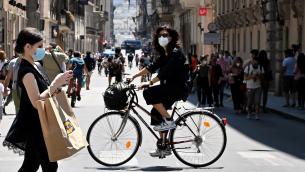 Covid Italia, report Iss: Rt stabile, cala l'incidenza