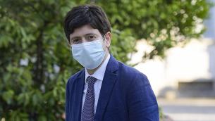 Covid Italia, Speranza: "Battaglia fino a zero morti"