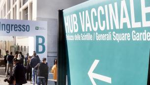 Covid Italia, studio: con vaccini evitati 12