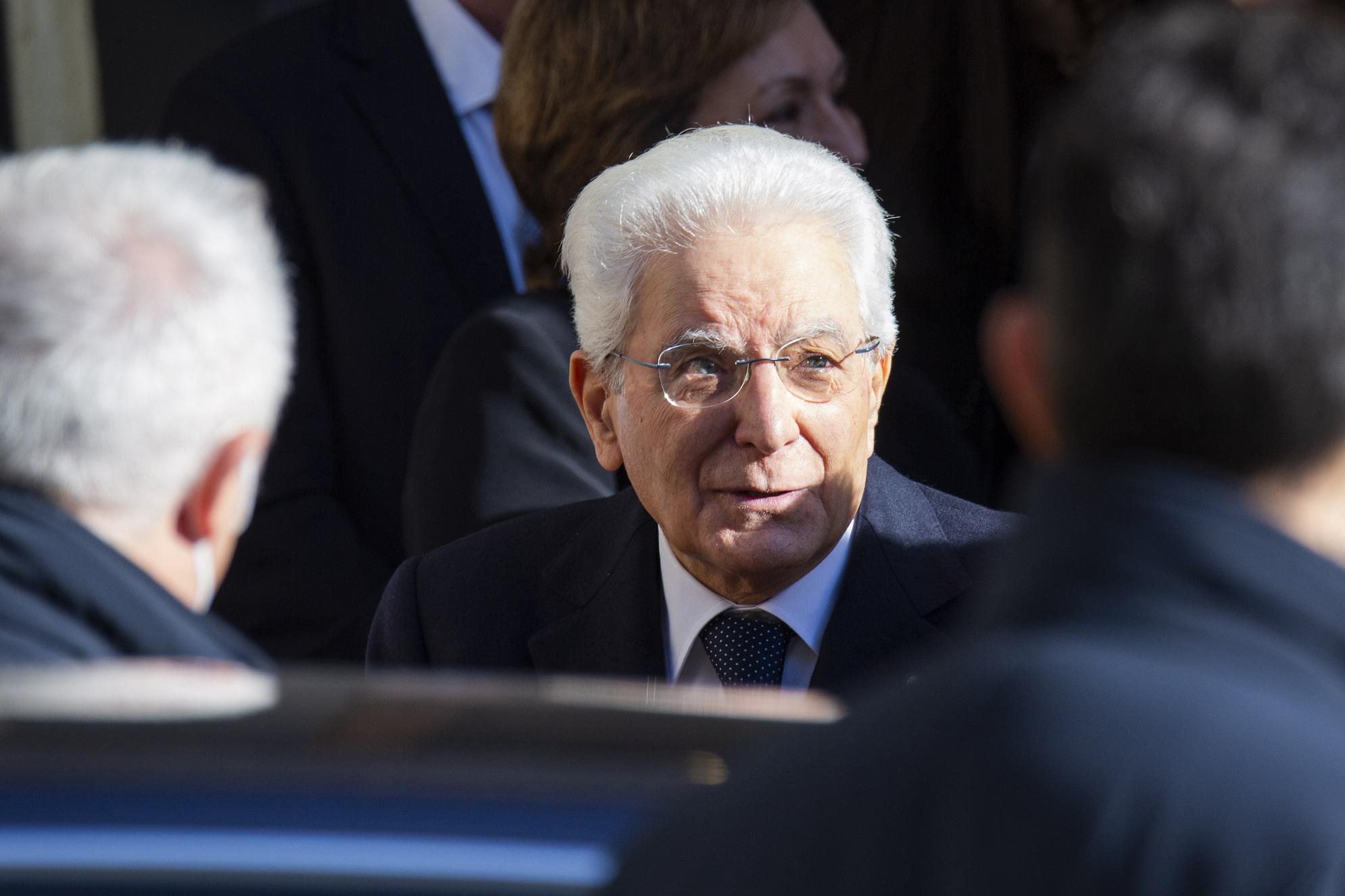 Covid, Mattarella: "Troppo spazio da media a chi non segue scienza"